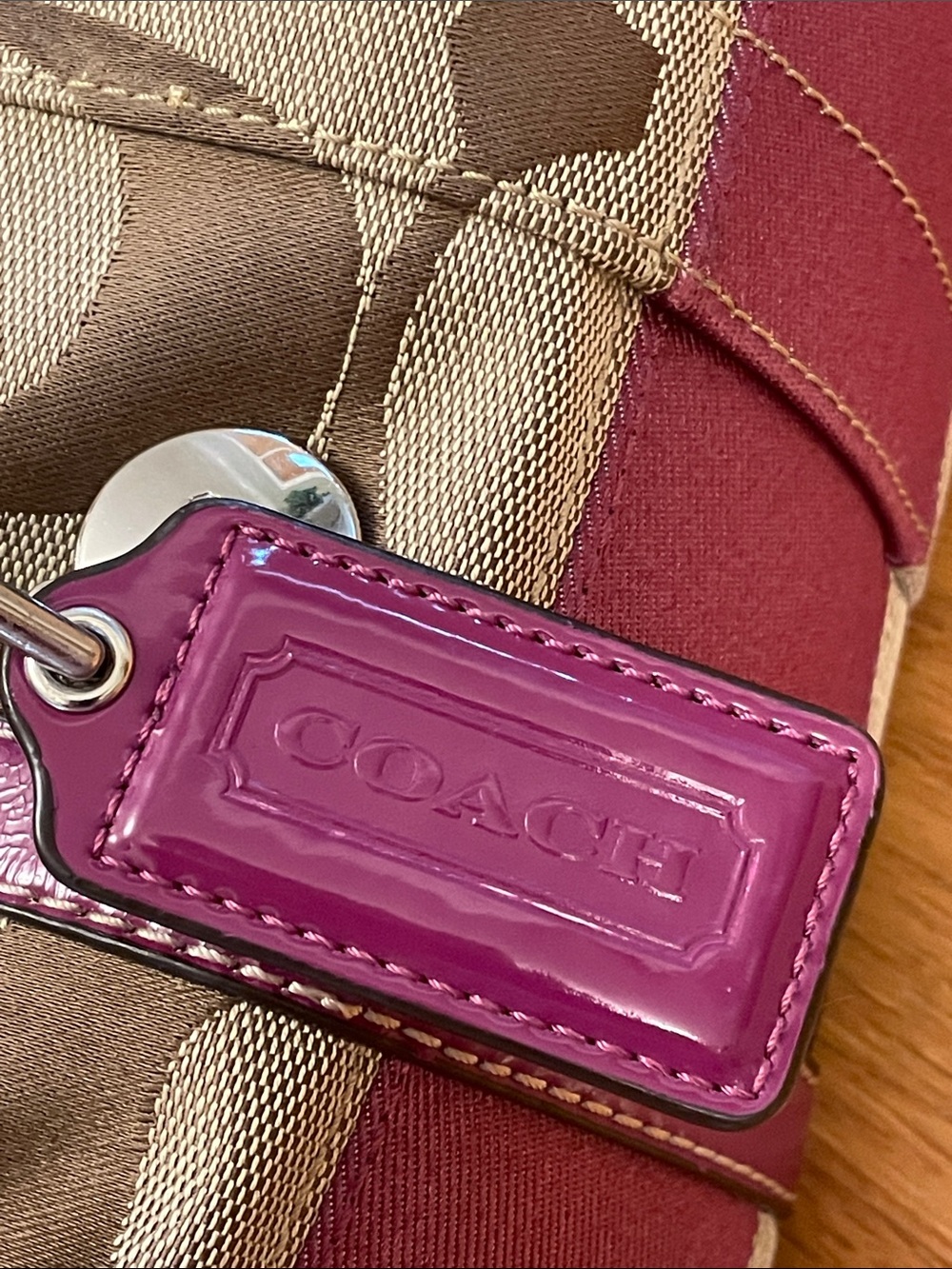 Vintage Coach Monogram Signature C Shoulder Bag. Magenta Pink /Tan. - Picture 4 of 16